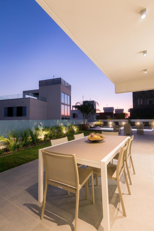 Sea Pearl Beachfront Villas - Breeze Aya Napa Dış mekan fotoğraf