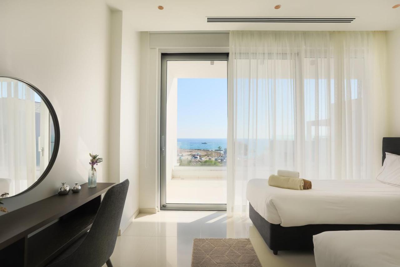 Sea Pearl Beachfront Villas - Breeze Aya Napa Dış mekan fotoğraf