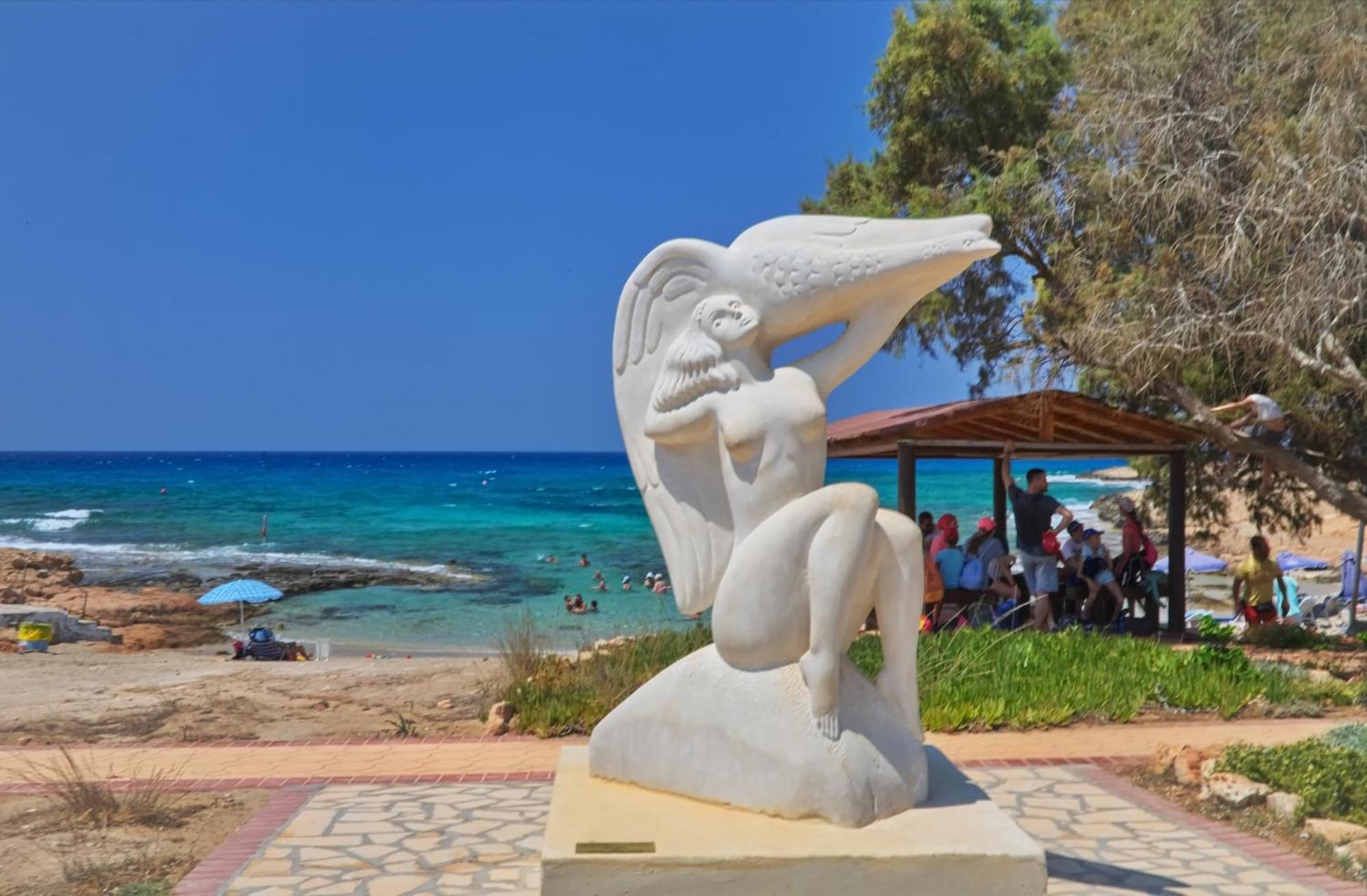 Sea Pearl Beachfront Villas - Breeze Aya Napa Dış mekan fotoğraf
